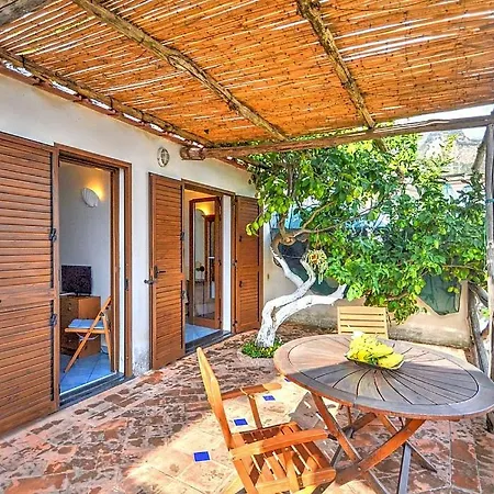 Villa Sleeps 2 Air Con Wifi Praiano