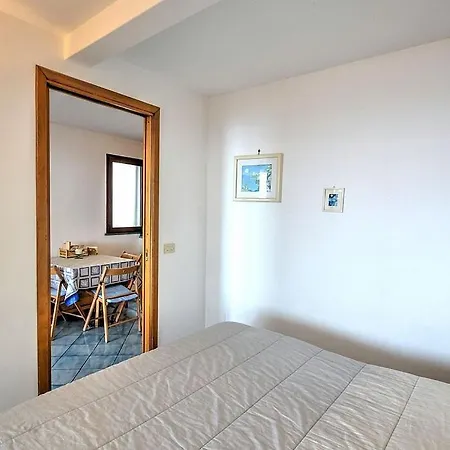 Villa Sleeps 2 Air Con Wifi *