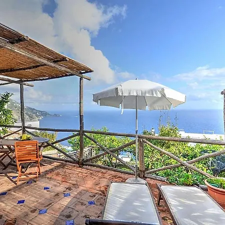Sleeps 2 Air Con Wifi Villa