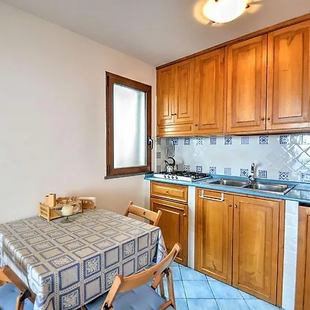 Sleeps 2 Air Con Wifi